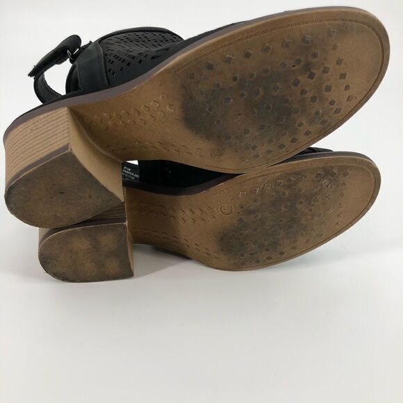 Avenue Cloudwalkers Harper Shootie Black Faux Leather Perforated Sz 8.5W - Picture 8 of 10